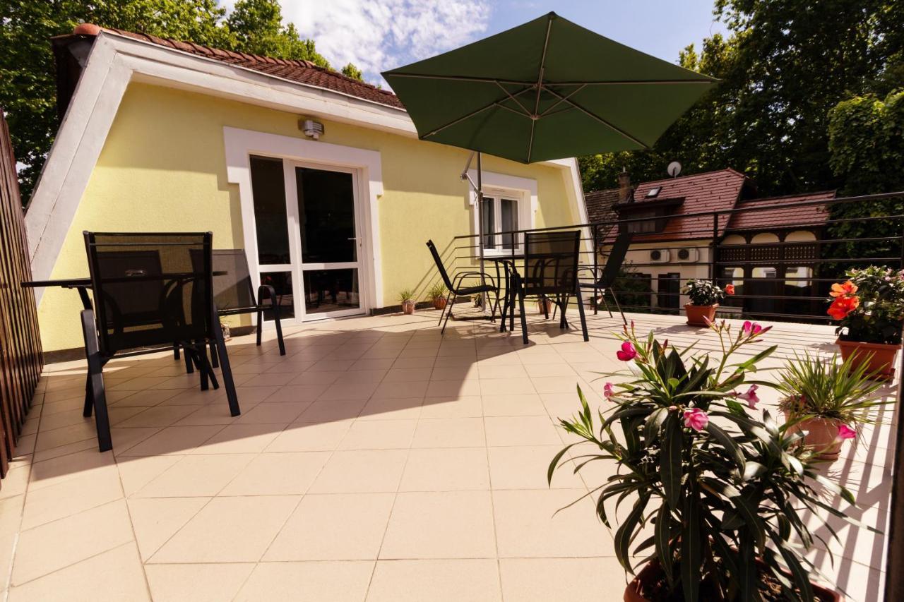 Bella Villa Siofok Exterior photo
